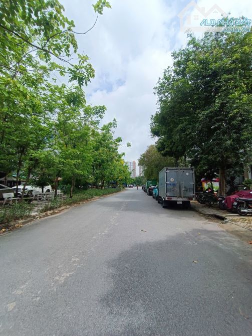 Bán khuôn đất Biệt thự 10m x 19m, Thạnh Mỹ Lợi, Quận 2, đường 12m giá 130tr/m2 - 2