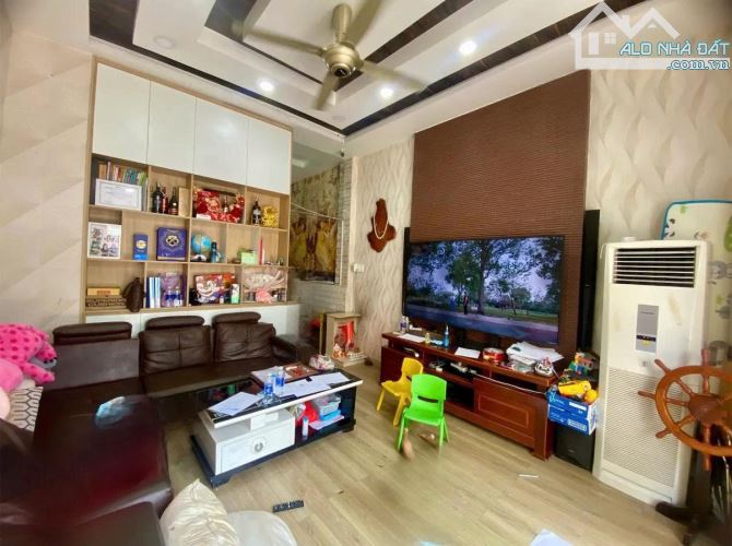 NHÀ ĐẸP 2 MẶT TIỀN – HẺM XE TẢI TRÁNH – ĐƯỜNG SỐ 4, BÌNH TÂN-73m2- (4*18m)-7. 2 tỷ tl - 2