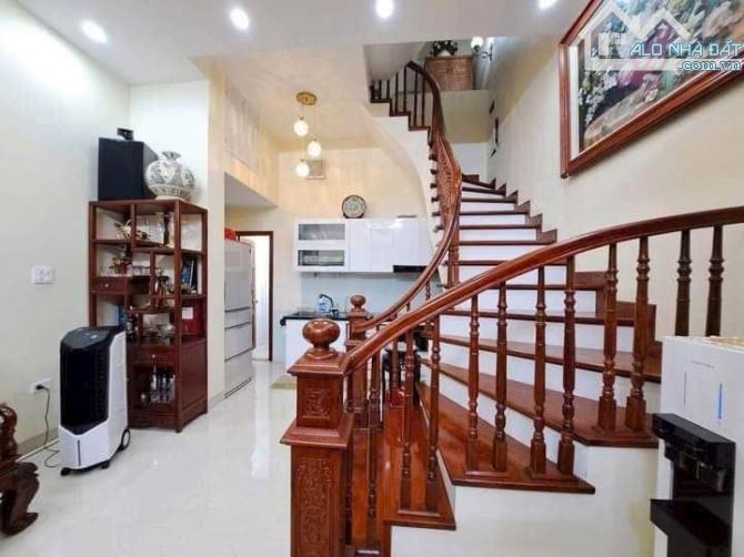 giảm chào giá mới 500tr Cần bán gấp nhà phố Phạm Hồng Thái 40m  4 tang 7mt  9.5 tỷ Ba Đình - 2