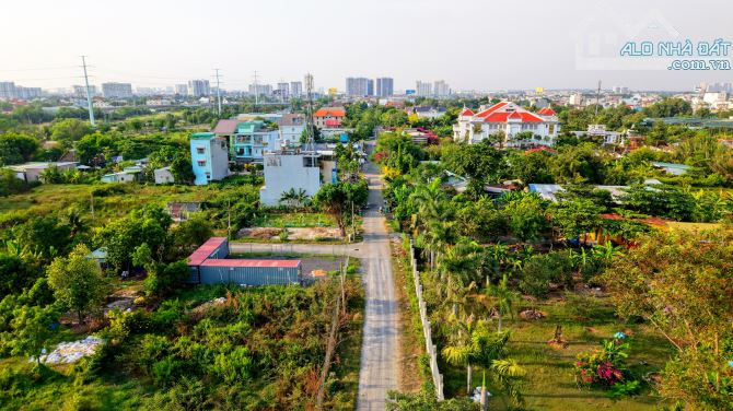 Bán lô đất vườn đường ô tô tận đất, nằm trong khu biệt thự hiện hữu - 2