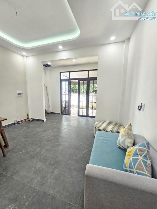 Bán Nhà Hóc Môn - 47M2 ( 4 x12 ) -cấp 4- Hẻm Ba Gác -  Chỉ 2,5Tỷ. - 2