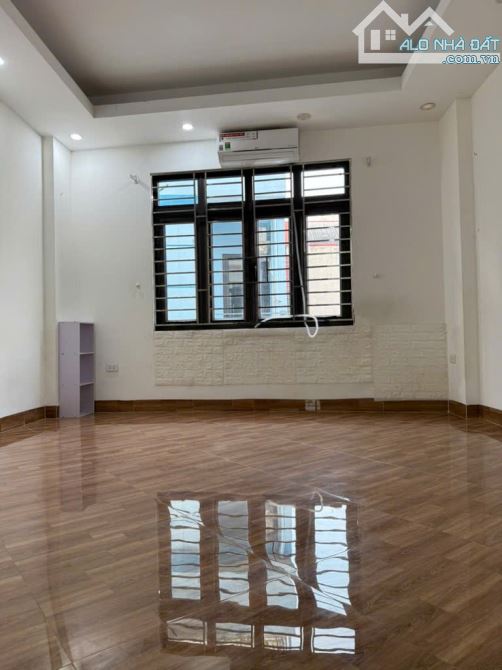 NHÀ TRẦN CUNG – 30m2 x 5 TẦNG – GẦN Ô TÔ – TRUNG TÂM CẦU GIẤY - 6.5 tỷ - 2