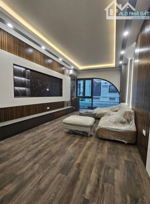 NHÀ PHÂN LÔ 2 THOÁNG 20 TỶ 52m 5 TẦNG MT 4m VỈA HÈ Ô TÔ TRÁNH KINH DOANH VĨNH PHÚC BA ĐÌNH - 2