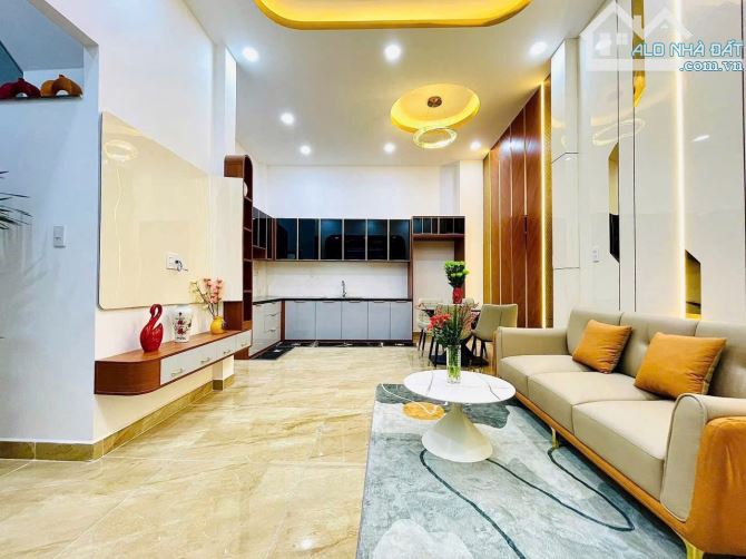 Bán nhà MỚI KIN ngay Lê Văn Sỹ🇻🇳 DT 5,7 x 6m🇻🇳 5 Tầng-4PN-4WC chỉ 8 tỷ hơn - 2