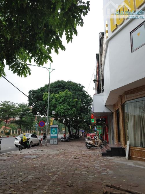BÁN NHÀ MẶT PHỐ HOÀNG QUỐC VIỆT CẦU GIẤY  70 TỶ DT 110M2 MT 7M  5T VỈA HÈ Ô TÔ TRÁNH KINH - 2