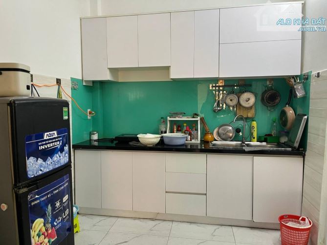 🔥NGAY CẦU BÔNG 🔥- P.1 BÌNH THẠNH - SÁT HẺM XE HƠI - 40M2 - NGANG 4M - 🌸CHỈ 6.4 TỶ🌸 - 2