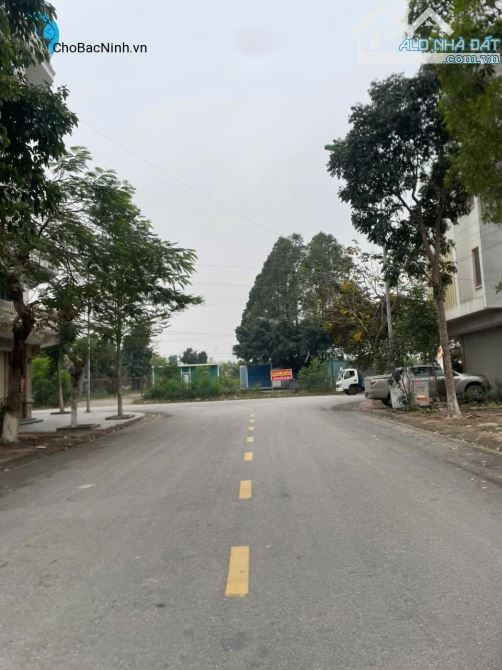 BÁN ĐẤT LÀNG NGHỀ BẮC NINH - 330M2 - MT10M - KHU DỊCH VỤ DABACO - 2