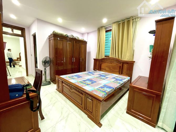 Nhà Đức Thắng – 37m² x 5T – Gần HC tài chính – 7.9 tỷ - 2