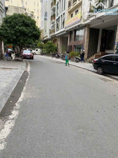 ❤️CHO THUÊ Nhà Lạc Long Quân , DT 100m, 7 tầng, MT 8m, THÔNG SÀN, THANG MÁY, 100tr/tháng - 2