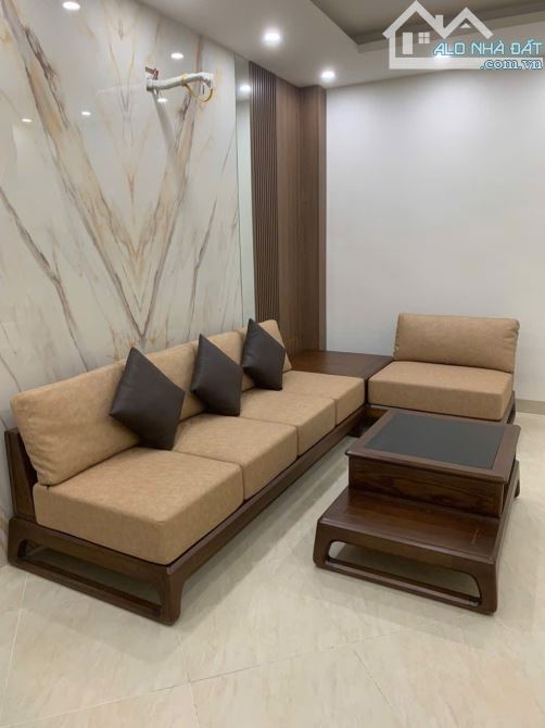 MẶT PHỐ AN DƯƠNG VƯƠNG BÁN ĐẤT TẶNG NHÀ CẤP 4 250m MT 10m GIÁ 48 TỶ LÔ GÓC - 2