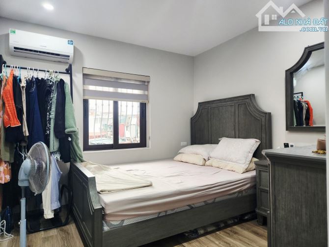 Tập thể 65m2 phố Nguyên Hồng💥2 Ngủ+2WC💥Nhà đẹp ở luôn💥Sổ riêng💥Oto đỗ💥2.5 Tỷ - 2
