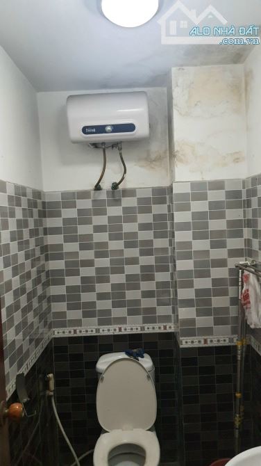 Cho thuê nhà mặt đường Nguyễn Bỉnh Khiêm, dt 80m2, ngang 4.5m, nhà 4.5 tầng - 3