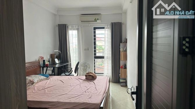 NHÀ TÂY TỰU 35M- 4 TẦNG 5.5 tỷ, GẦN ĐẠI HỌC CÔNG NGHIỆP B  + Gần chợ, trường cấp 1,2 Mầm n - 3