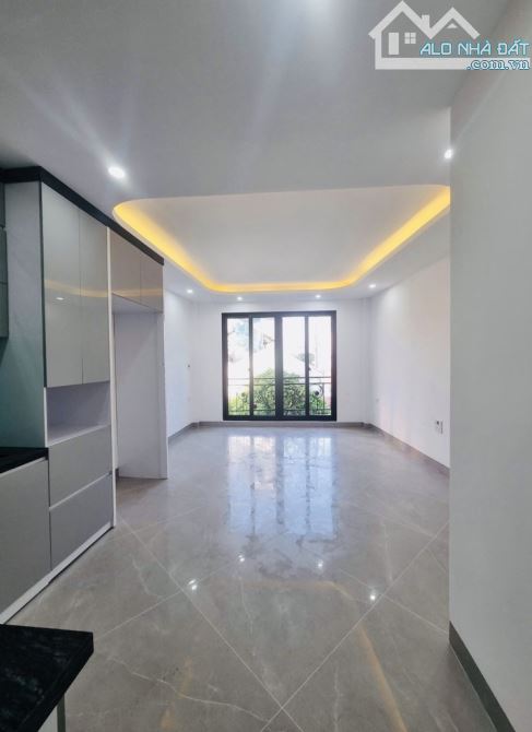 Cần bán gấp. Ngõ 75 Phú Diễn, 50m2, 4 ngủ phân lô quân đội, thiết kế hiện đại, 12tỷ - 3