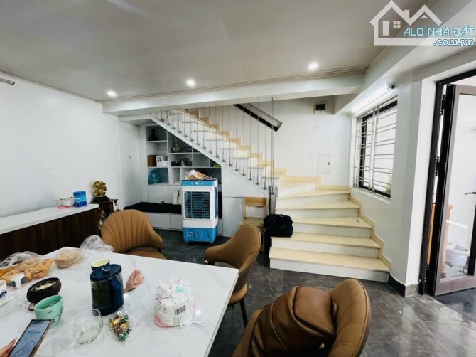 Bán nhà Xuân Phương, 62m2, 5 tầng, gần phố, ô tô vào nhà, giá nhỉnh 10 tỷ. - 3