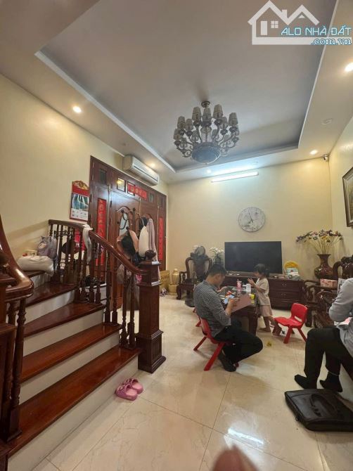 giảm chào giá mới 500tr Cần bán gấp nhà phố Phạm Hồng Thái 40m  4 tang 7mt  9.5 tỷ Ba Đình - 3