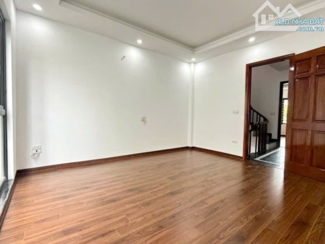 BÁN NHÀ NGỌC HỒI 5 TẦNG 38M2 MT 4M Ô TÔ ĐỖ CỔNG 6 TỶ NHỈNH - 3