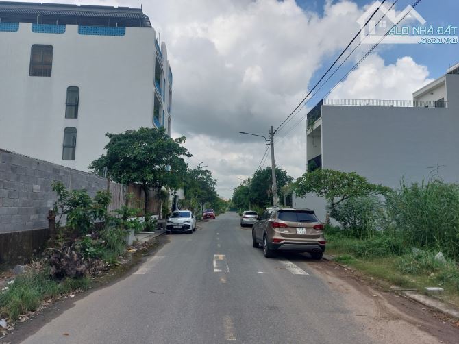 🔥 ĐẢO KIM CƯƠNG Q9 - ĐẤT VIP 83m2 ( 4x21 ) - ĐƯỜNG RỘNG 10m - CHỈ HƠN 4 T.Ỷ - 5 PHÚT QUA - 3
