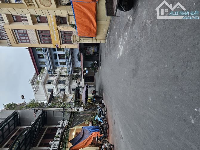 RẺ - (HIẾM) CHƯA TỪNG CÓ TẠI LÀNG NGHỀ TÝ PHÚ  ĐỒNG KỴ  BN C,C B,ÁN  NC4 1,3 TỶ  DTG 70M2 - 3