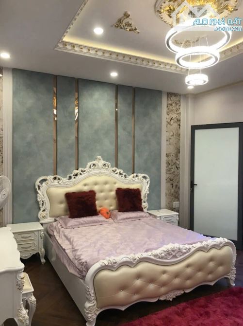 Bán nhà  Thanh Lương  9 dt 100 m2  3 tầng ngang 5m đường vào  7.5 giá chỉ 8 tỷ - 4