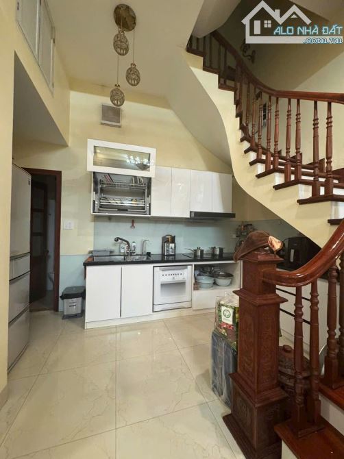 giảm chào giá mới 500tr Cần bán gấp nhà phố Phạm Hồng Thái 40m  4 tang 7mt  9.5 tỷ Ba Đình - 4