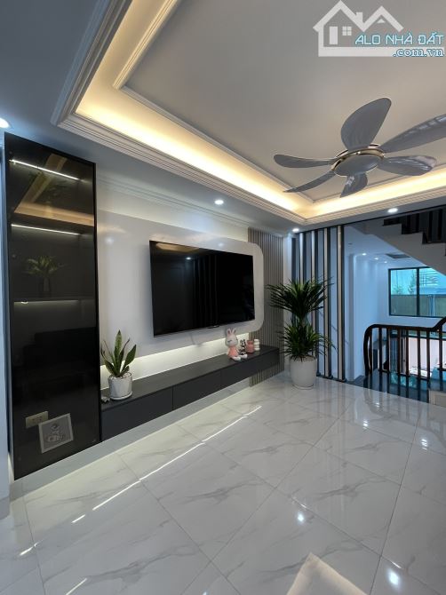 Bán nhà 5 tầng ô tô đỗ cửa tại Kim Giang Thanh Liệt Nguyễn Xiển - 4
