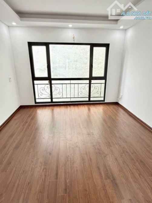 BÁN NHÀ NGỌC HỒI 5 TẦNG 38M2 MT 4M Ô TÔ ĐỖ CỔNG 6 TỶ NHỈNH - 4