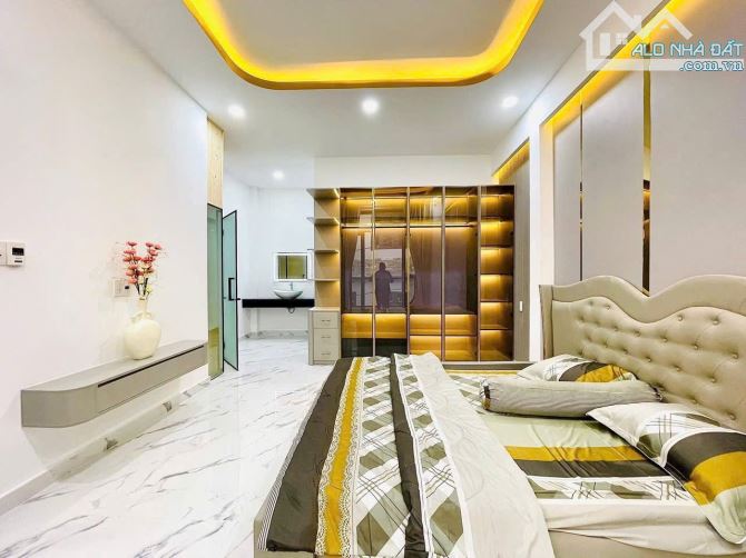 Bán nhà MỚI KIN ngay Lê Văn Sỹ🇻🇳 DT 5,7 x 6m🇻🇳 5 Tầng-4PN-4WC chỉ 8 tỷ hơn - 4
