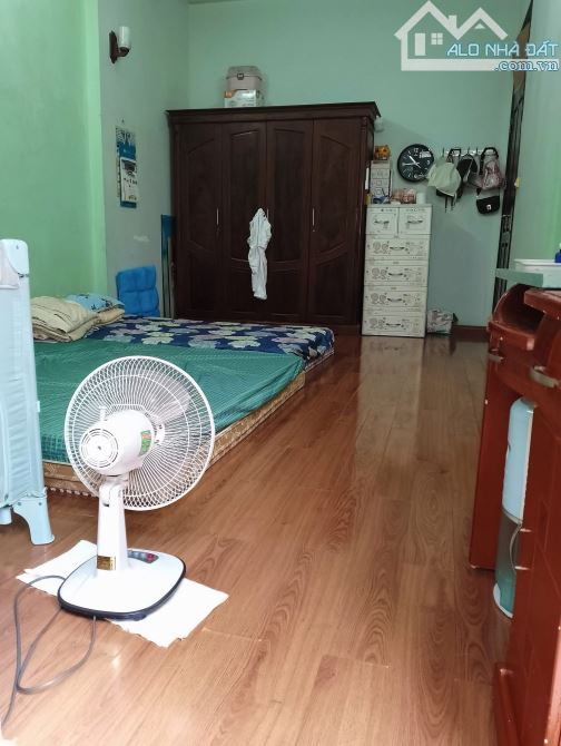 Bán nhà Kim Ngưu 72m2, 4T, mt 7.2m mặt ngõ oto, kinh doanh, cách 1 nhà ra phố. Giá 18.8 tỷ