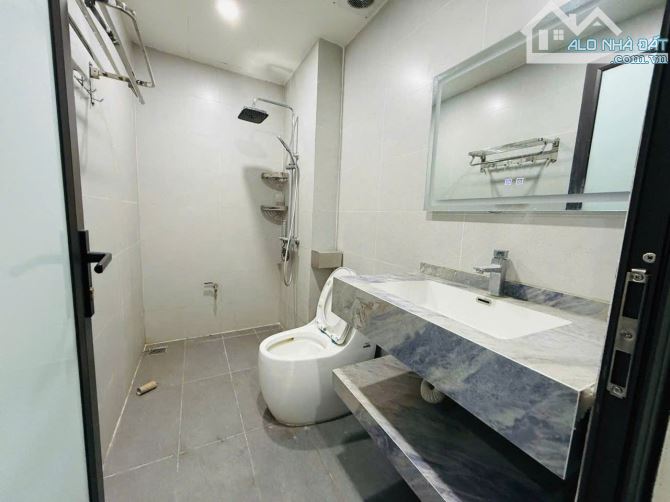 BÁN GẤP TÒA CHDV 6 TẦNG THANG MÁY HOÀNG QUỐC VIỆT, DÒNG TIỀN 600TR/NĂM, 2 THOÁNG NỞ HẬU CÁ - 4