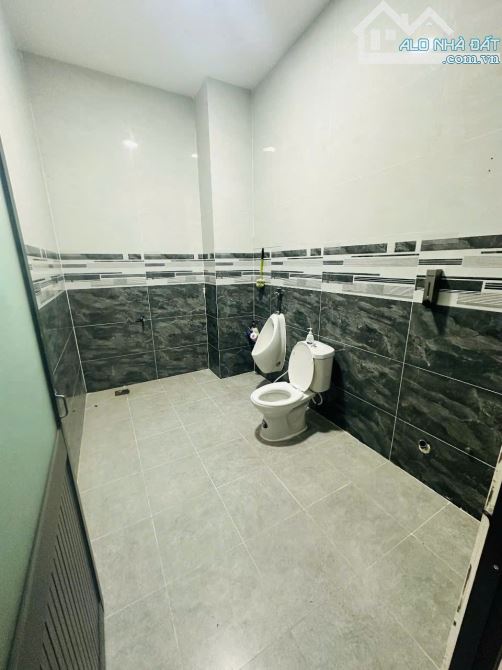 Nhà mặt tiền kinh doanh KDC Thuận Giao, phường Thuận Giao, TP Thuận An. 15 tỷ - 5