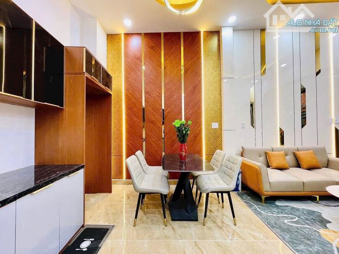 Bán nhà MỚI KIN ngay Lê Văn Sỹ🇻🇳 DT 5,7 x 6m🇻🇳 5 Tầng-4PN-4WC chỉ 8 tỷ hơn - 5