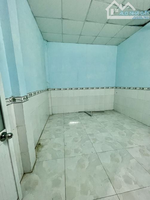 CỰC NGON - NHÀ CẤP 4 HẺM XE HƠI THÔNG TRỊNH THỊ DỐI ĐÔNG THẠNH HÓC MÔN GIÁ RẺ 3,5 TỶ - 5