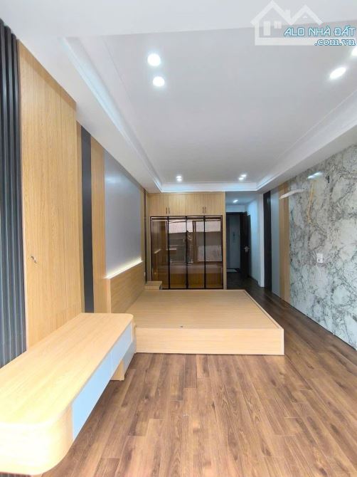 Bán nhà Sài Đồng,Long Biên 7 tầng,38m oto tránh nhỉnh 10 tỷ - 5