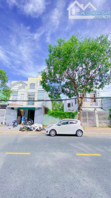 Cho thuê đất 135 m2 khu Ngân Thuận 6  triệu - 6