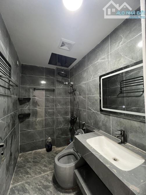 NHÀ PHÂN LÔ 2 THOÁNG 20 TỶ 52m 5 TẦNG MT 4m VỈA HÈ Ô TÔ TRÁNH KINH DOANH VĨNH PHÚC BA ĐÌNH - 6