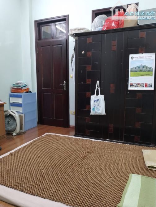 Bán nhà Kim Ngưu 72m2, 4T, mt 7.2m mặt ngõ oto, kinh doanh, cách 1 nhà ra phố. Giá 18.8 tỷ