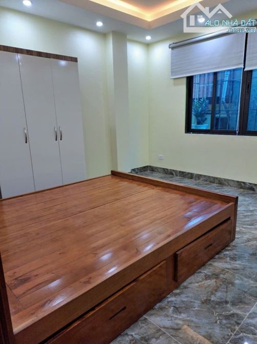 LINH QUANG – 6T THANG MÁY – DÒNG TIỀN 40TR/THÁNG – GẦN HỒ – CÁCH Ô TÔ 5M – 17.6 TỶ - 7