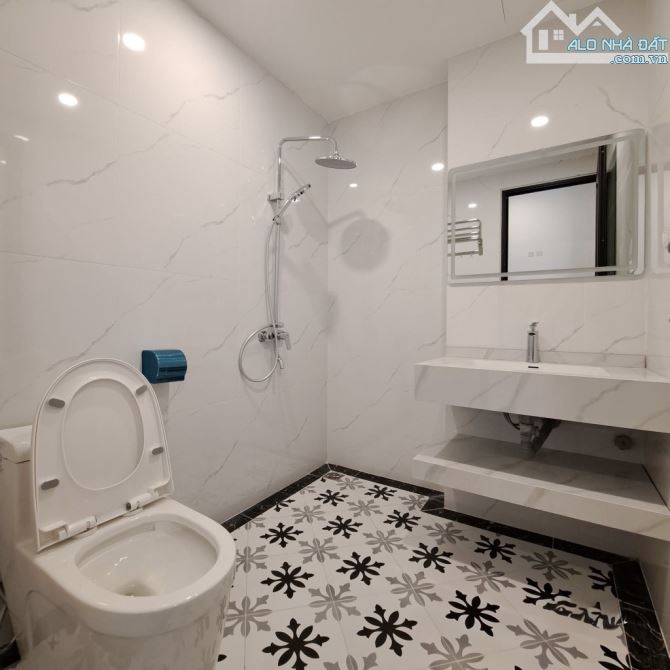 Nhà đẹp Thượng Thanh 30m2- 6 tầng- 6tỷ hơn, nội thất, gần bigC Long Biên - 8
