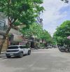 Bán Biệt thư khu Vip Vườn Đào D5, 235m2, 5 tầng, nội thất cao cấp, an ninh 247