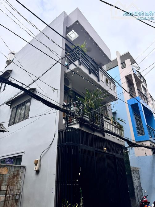 (HOT) CHỊ CHỦ DỄ THƯƠNG CẦN BÁN CĂN NHÀ HẺM XE HƠI ĐƯỜNG CÁCH MẠNG THÁNG 8, QUẬN 10 - 5X14 - 8