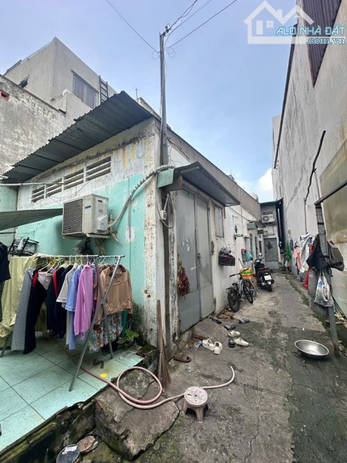 Quận 12 bán nhà có sẵn 4 phòng trọ gần DHT 05 diện tích lớn ngang 8m giá 5,8ty