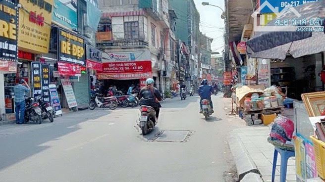HIẾM PHỐ BỒ ĐỀ , LÔ GÓC  7 TẦNG THANG MÁY,NGÕ Ô TÔ VF3 ,FULL NỘI THẤT, Ở NGAY