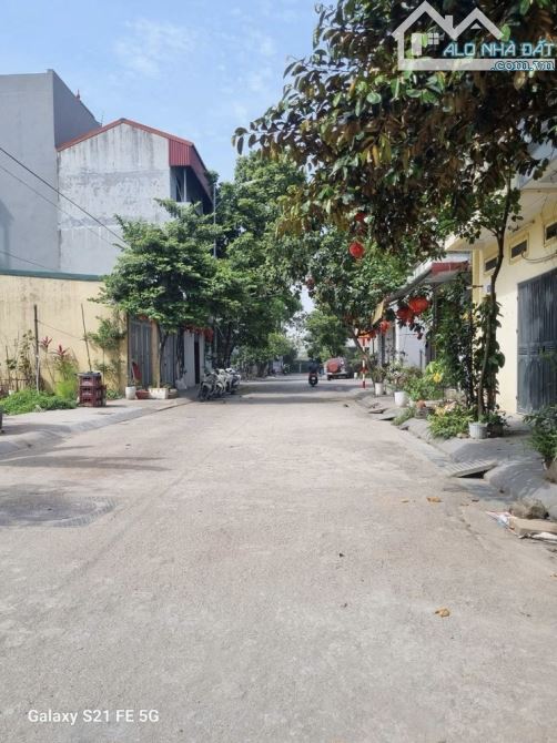Bán đất Thượng Thanh, Long Biên: 50m2, mt 4.5m, 6 tỷ, lô góc 3 thoáng, ô tô.