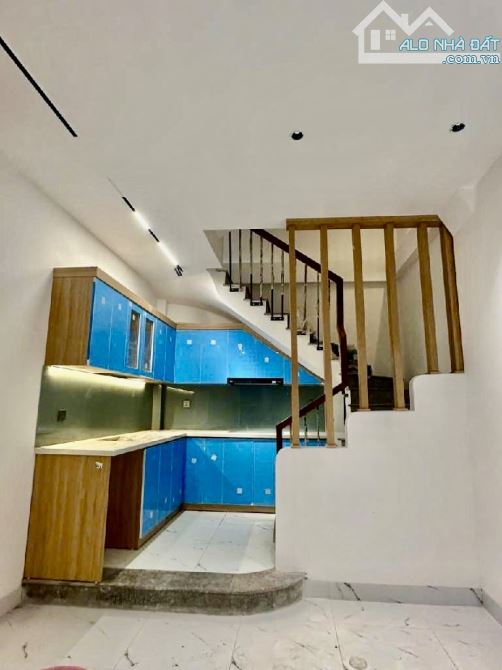 Doãn Kế Thiện- Phạm Văn Đồng- 33M x 5 Tầng- Nhỉnh 7 Tỷ - Full Đồ - Ở Ngay