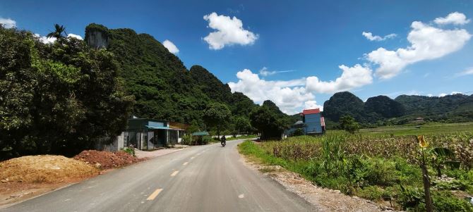 đất bám hồ 7500m 400m đất ở , bám hồ 100m Đú Sáng Kim Bôi Hòa Bình cách hn 45km