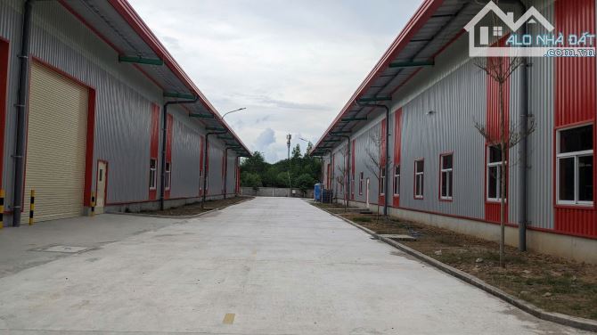 Cho thuê xưởng 2400m2 KCN Nhơn Trạch 3, Huyện Nhơn Trạch, Đồng Nai