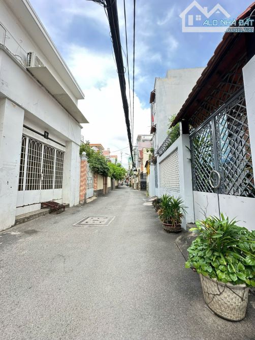 NHÀ MỚI Ở NGAY - 61M2 NỞ HẬU - 3 PHÒNG NGỦ - GẦN MẶT TIỀN - Đ.PHAN VĂN TRỊ, BÌNH THẠNH