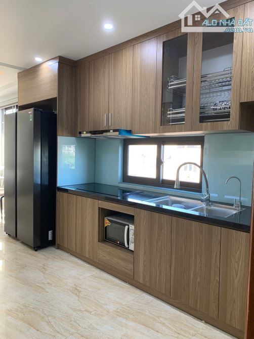 🔑 TÒA NHÀ 7 TẦNG THANG MÁY – DÒNG TIỀN ỔN ĐỊNH 60TR/THÁNG – CẦU DIỄN – CHỈ 12.8 TỶ!