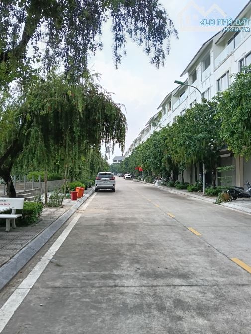Chủ bán 60m2 Liền kề Geleximco hoàn thiện mới 5 tầng thang máy
